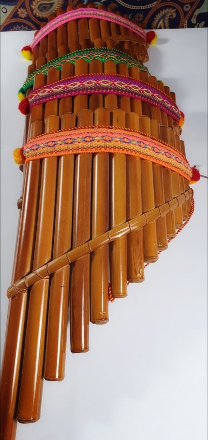 Andski instrument narejeno iz bambusi.